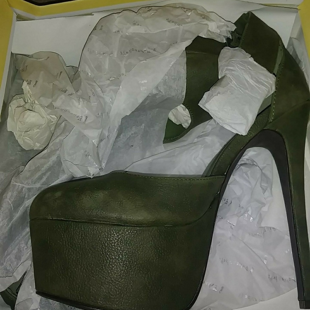 Stilletos